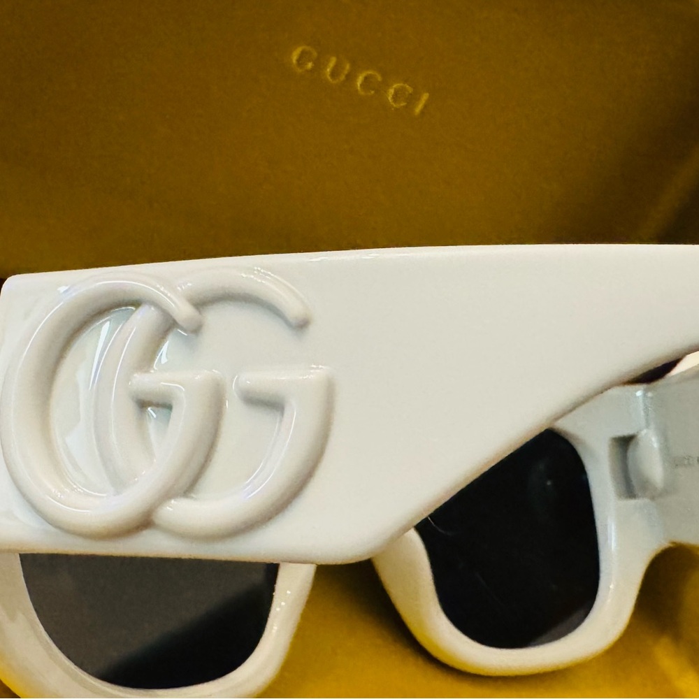 Gucci White Frame Sunglasses with Black Lenses